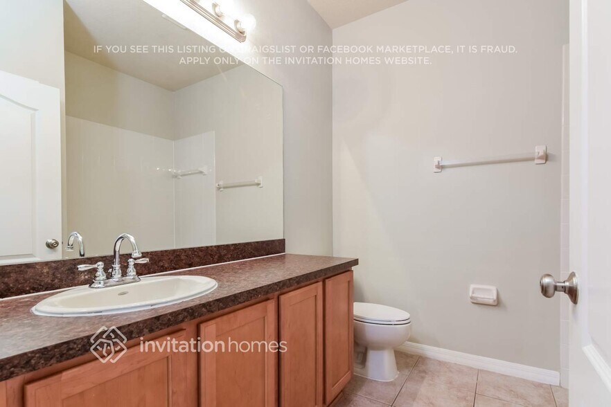 Building Photo - 5643 Aral Dr