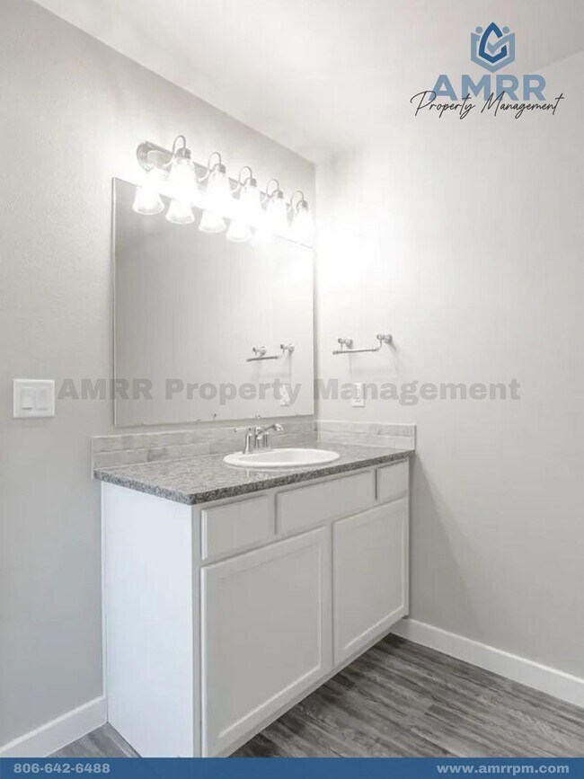 Building Photo - 7220 E County Rd 99