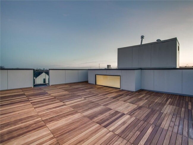 Building Photo - 5225 Crestfield Pl