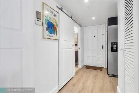 Building Photo - 6001 N Falls Cir Dr