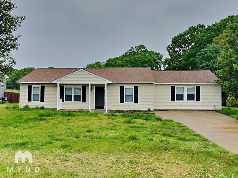 Primary Photo - 150 Single Oak Dr