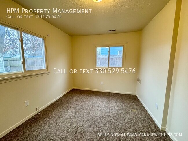 Building Photo - 1062 Merton Ave