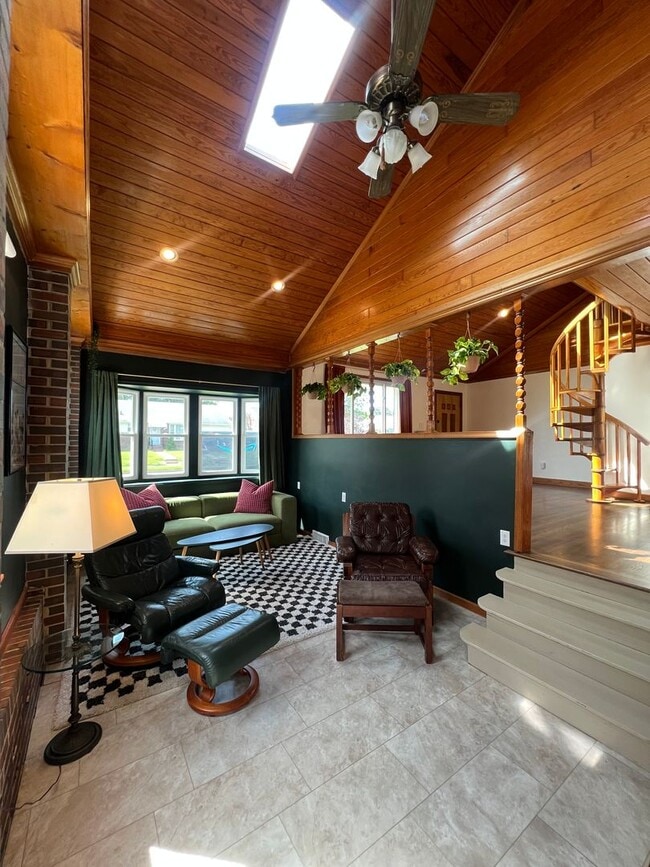 Building Photo - Mid - Century Modern Dream!   WILLOW TERRACE