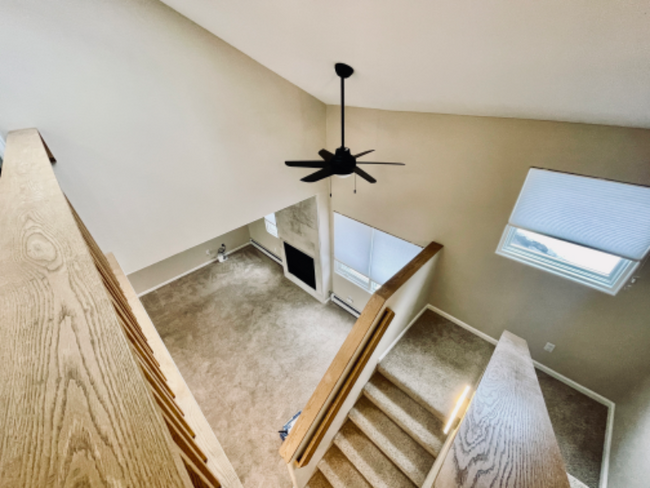 Building Photo - 171 Burgundy Cir