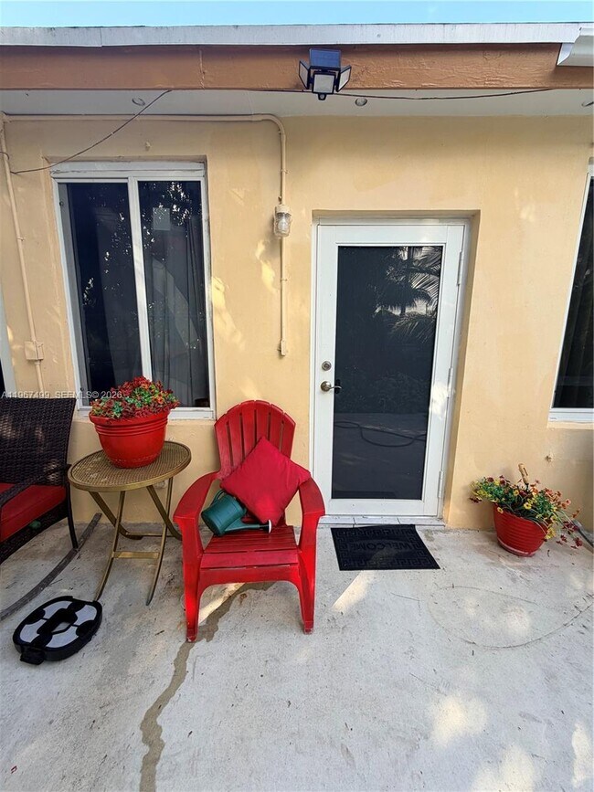 Building Photo - 3580 NW 32nd Ct