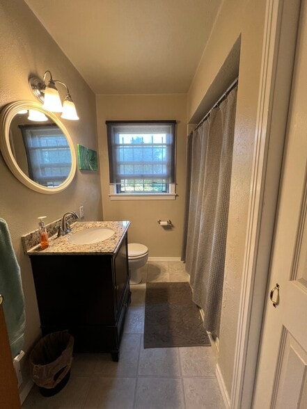 Building Photo - 1007 N Farragut Ave