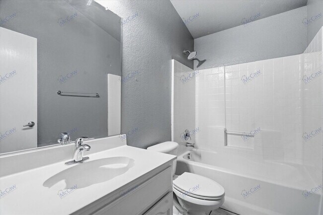 Building Photo - 2152 Ingrid Ln