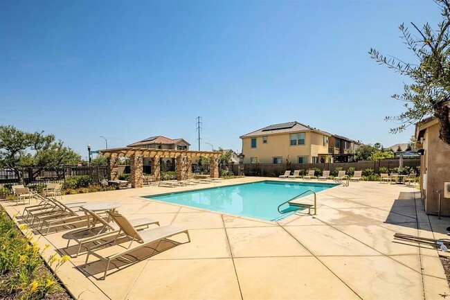 Building Photo - 2119 Makenna Dr