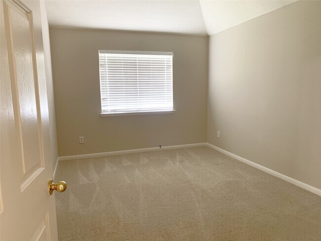Building Photo - 4411 W Thunderwood Cir