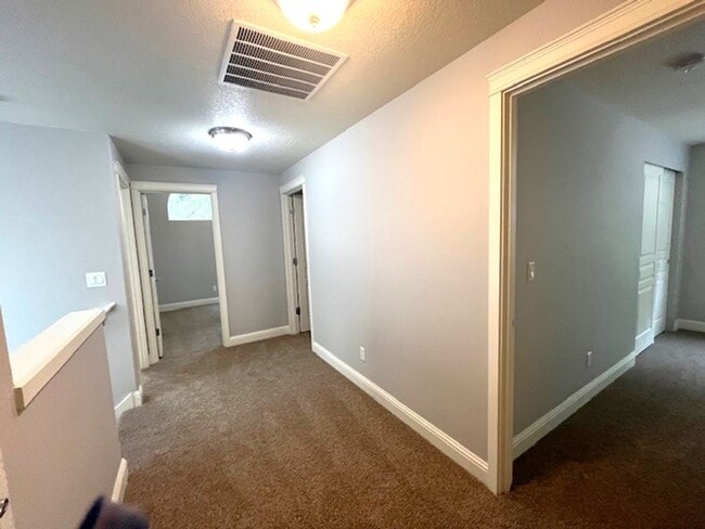 Building Photo - Newly Remodeled 4 Bedroom, Wilsonville, OR