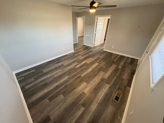 Building Photo - For Lease - Single Family Home in Lebanon