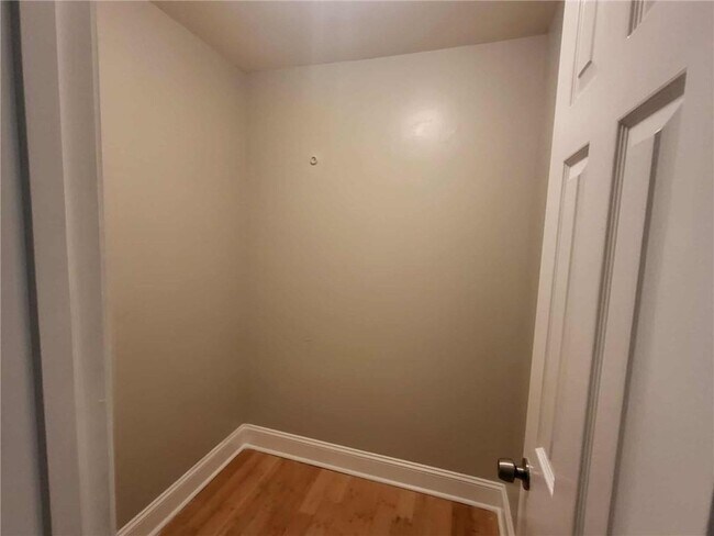 Building Photo - 3873 King Edward Trail SW