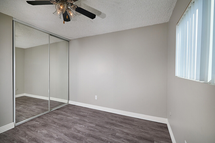 Building Photo - Mission Arbor Apartments