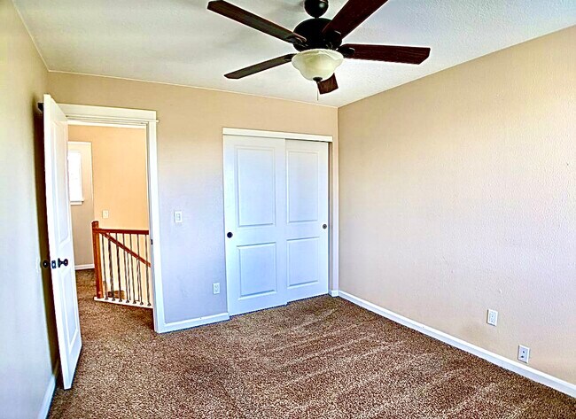 Building Photo - 8010 SE Henry St