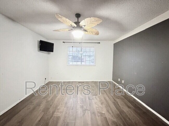 Building Photo - 6310 S 72nd E Pl