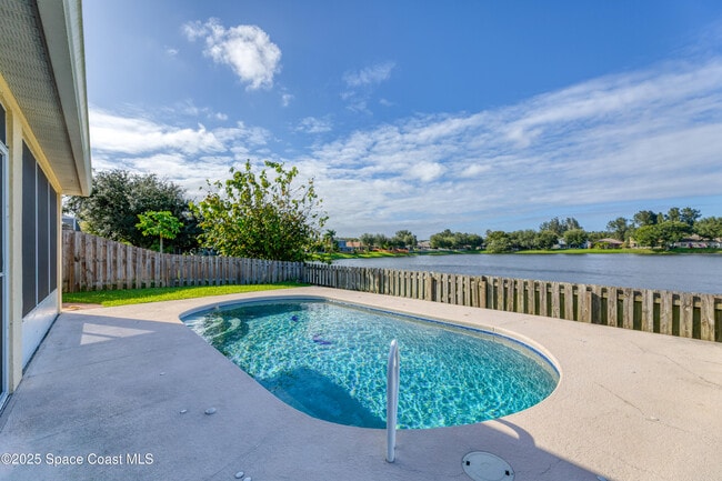 Building Photo - 4540 Bellaluna Dr
