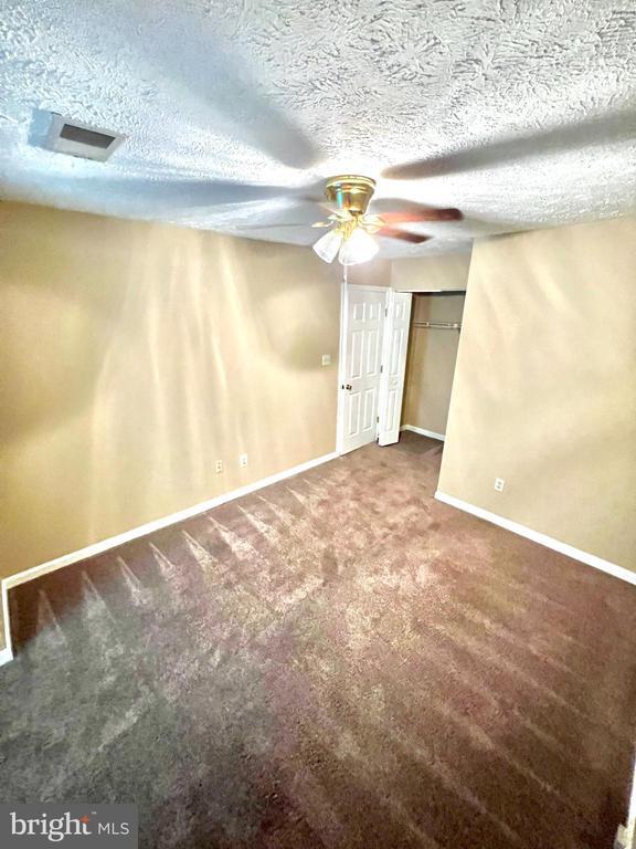 Building Photo - 4306 Lord Fairfax Ct
