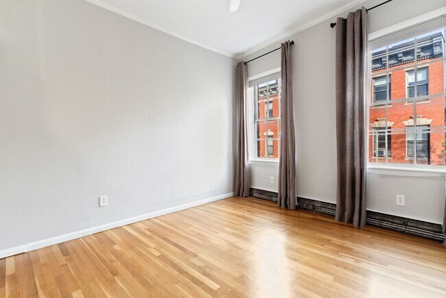 Building Photo - 64 W Cedar St