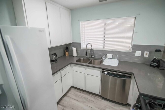 Building Photo - 7399 Topeka Dr