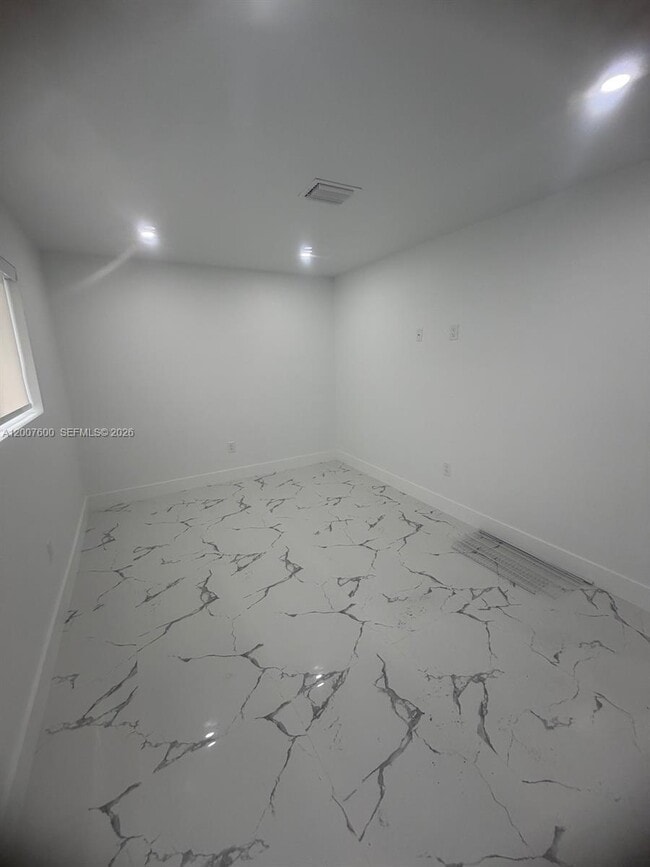 Building Photo - 2431 NW 23rd St