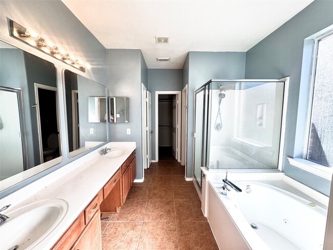 Building Photo - 14 Harbinger Ct