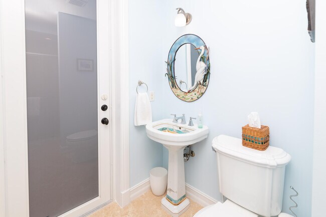 Building Photo - 920 Lago Mar Ln