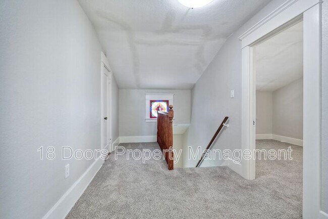 Building Photo - 4052 Albatross St