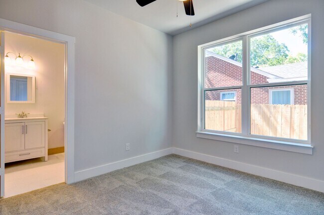 Building Photo - 2628 Forest Park Blvd