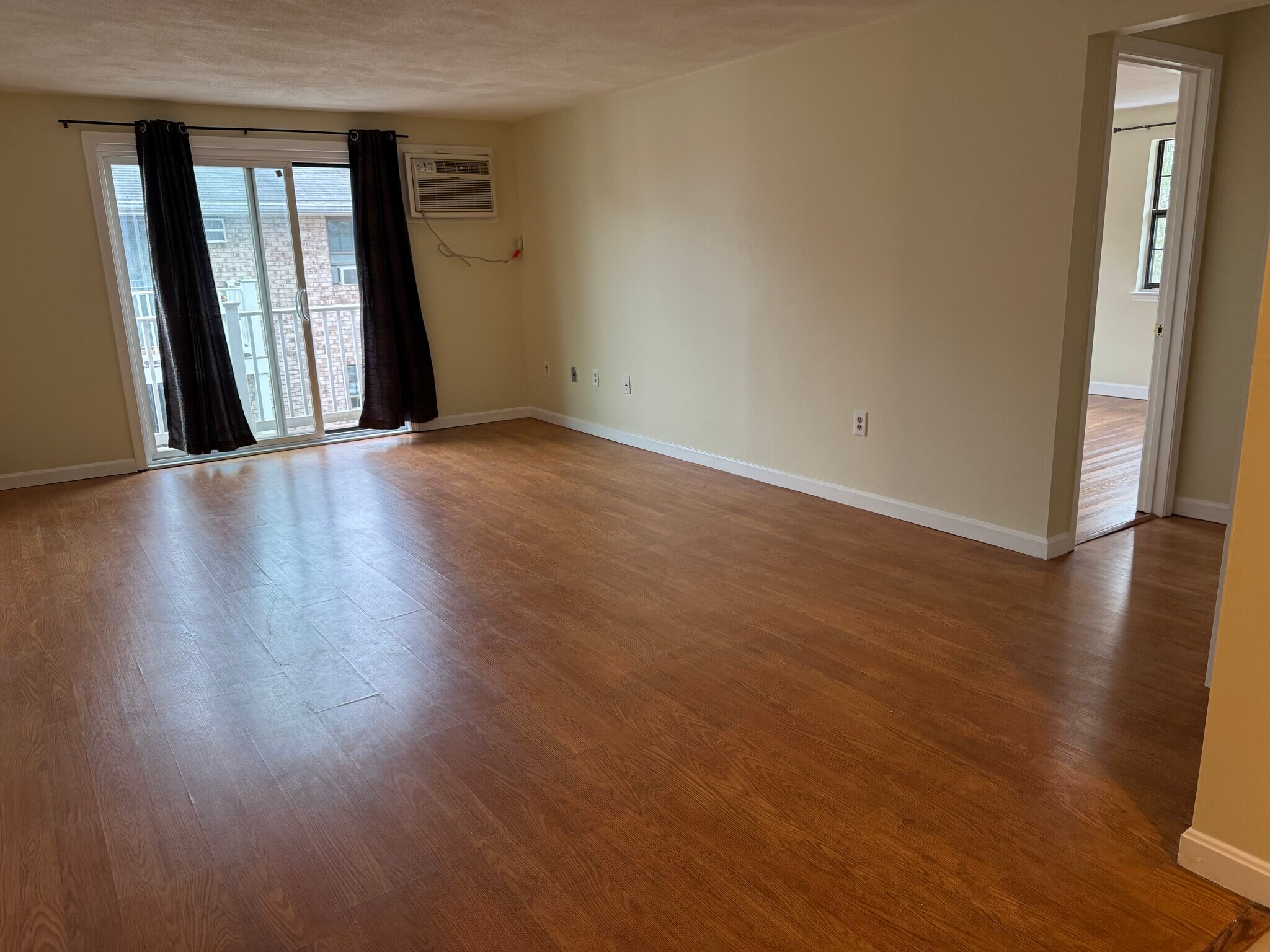 Building Photo - 14 Kenmar Dr