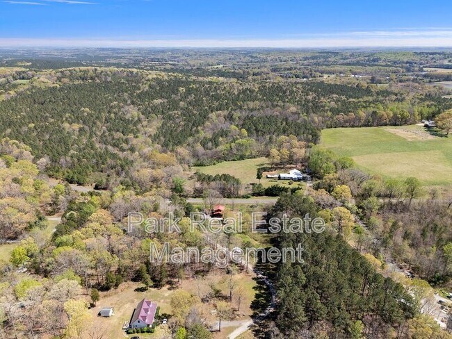 Building Photo - 35 Hedgecock Farm