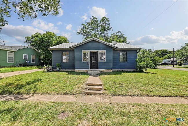 Primary Photo - 802 Cloud St