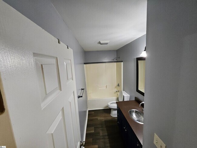 Building Photo - 132 Falcon Ridge Dr