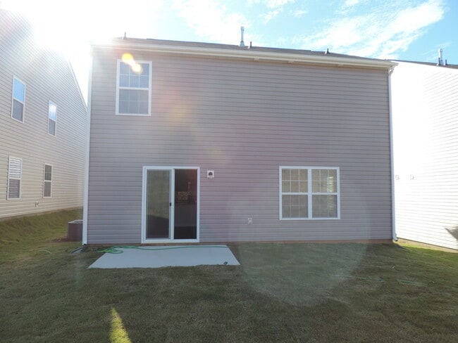 Building Photo - New, 4 bedroom home in the Hallstead commu...