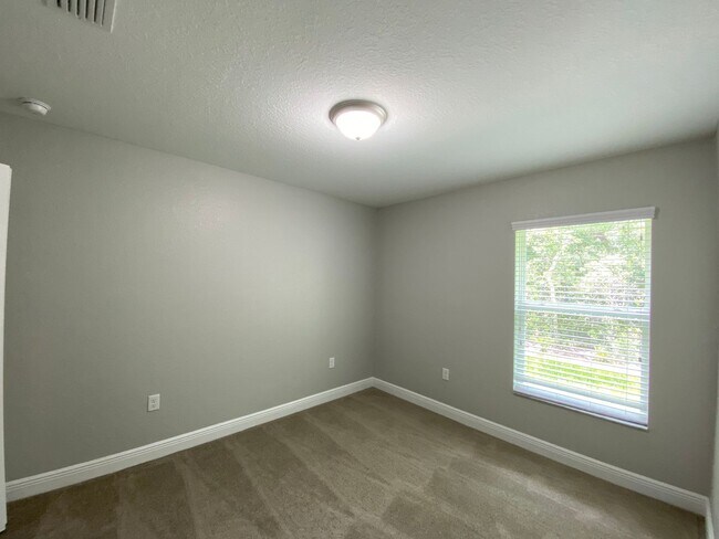 Building Photo - 14780 SW 27 Ct Rd