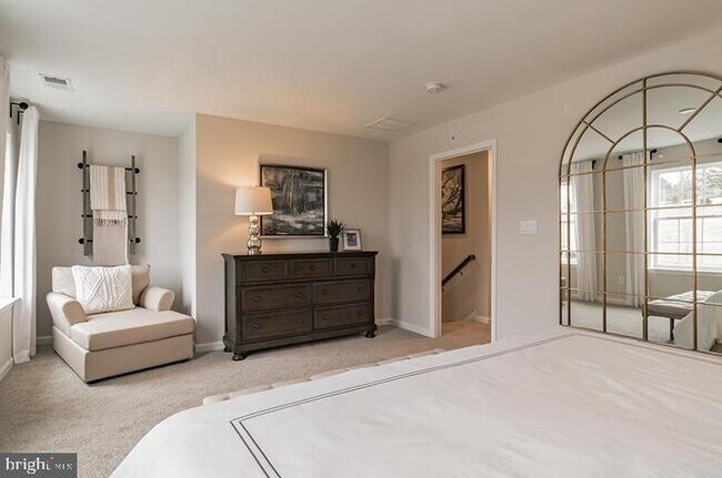 Building Photo - 1128 Meadowlark Dr