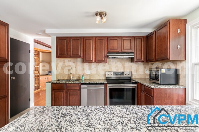 Building Photo - 723 Snowdon Ln