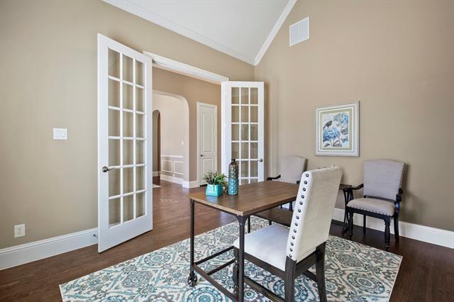 Building Photo - 13732 Eleanor Ave