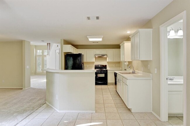 Building Photo - 7168 Ridge Oak Rd