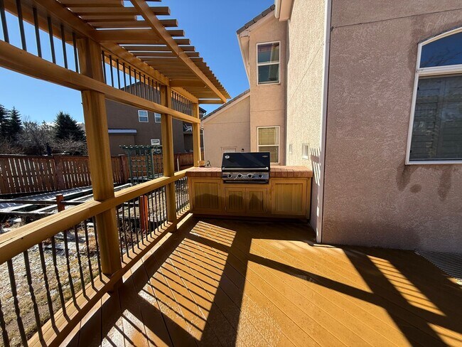 Building Photo - 6763 Granite Peak Dr