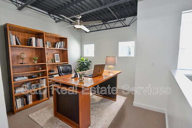 Building Photo - 5008 S MacDill Ave