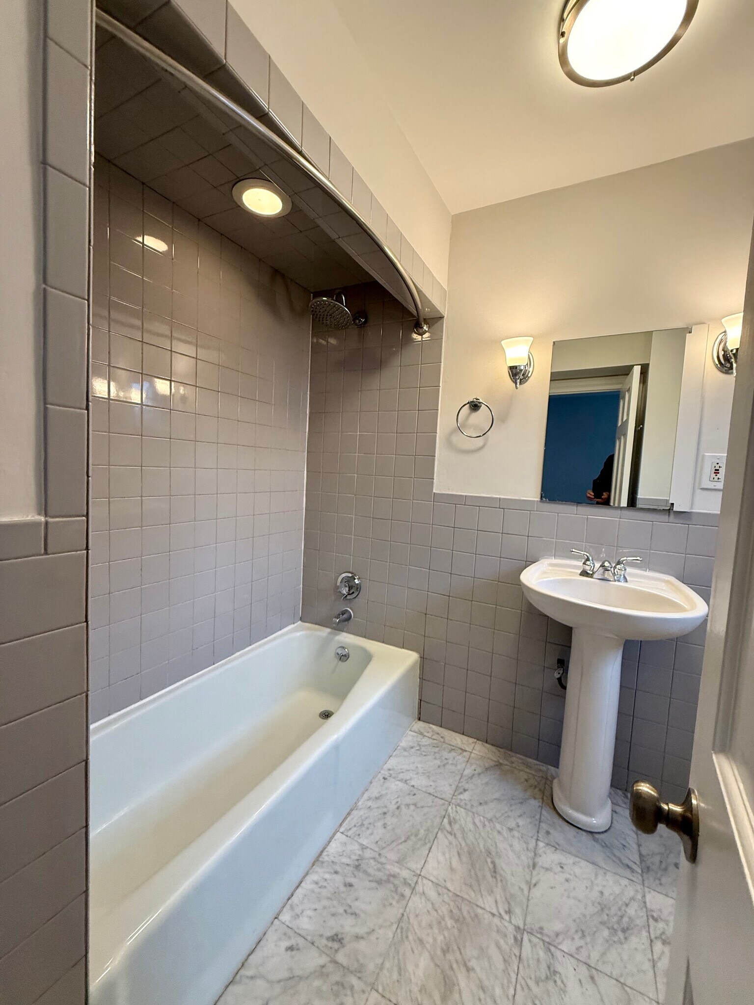 Building Photo - 550 Tremont St