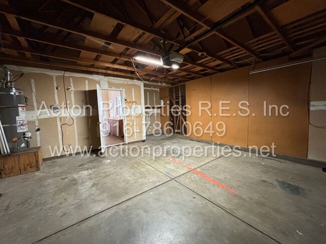 Building Photo - Cozy 3 Bed, 2 Bath - Single Story - New Pa...