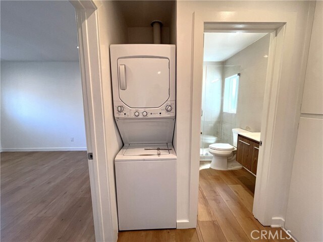 Building Photo - 8304 Clinton Ave