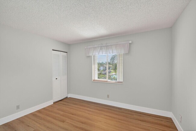 Building Photo - 4996 Sable Pine Cir