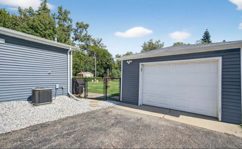 Building Photo - 14928 Walnut Dr