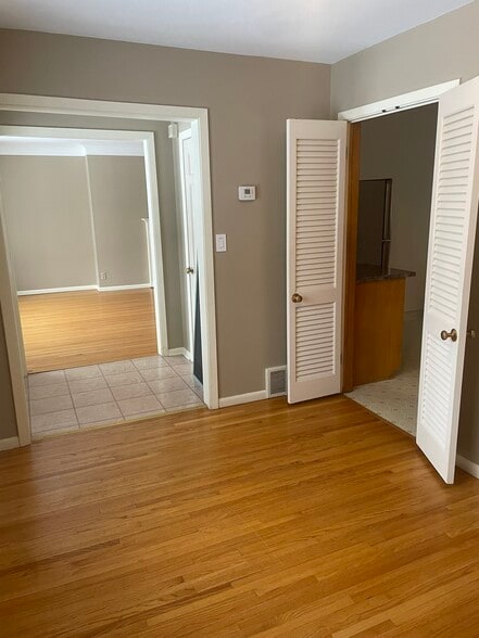 Building Photo - 6231 France Ave S