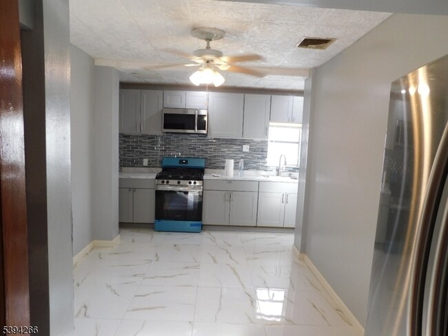 Building Photo - 78 Newark Ave