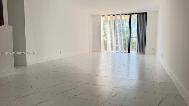 Building Photo - 18151 NE 31st Ct