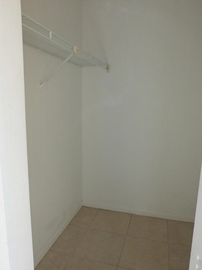 Building Photo - 121 Lake Pine Cir