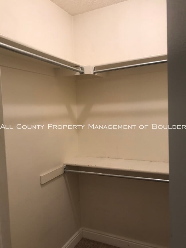 Building Photo - 4811 White Rock Cir